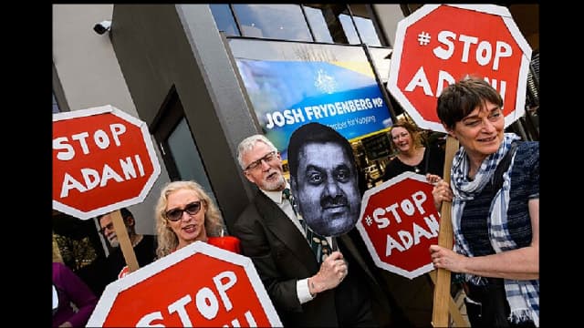Stop Adani protest outside Josh Frydenberg's Camberwell office. (File photo: Wikimedia Commons/ Julian Meehan)