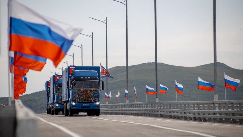 Russia, North Korea open first road bridge across border