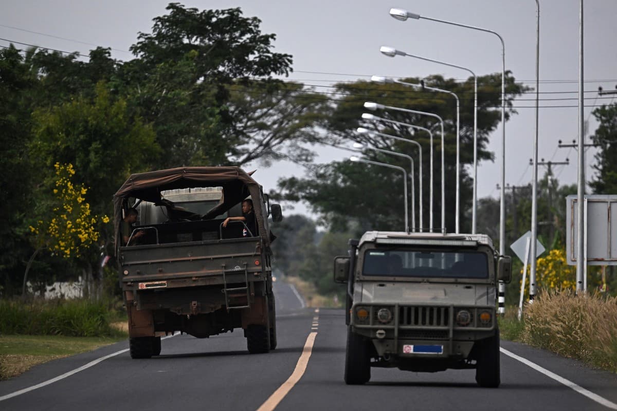 Cambodia shuts Thailand border crossings over deadly fighting