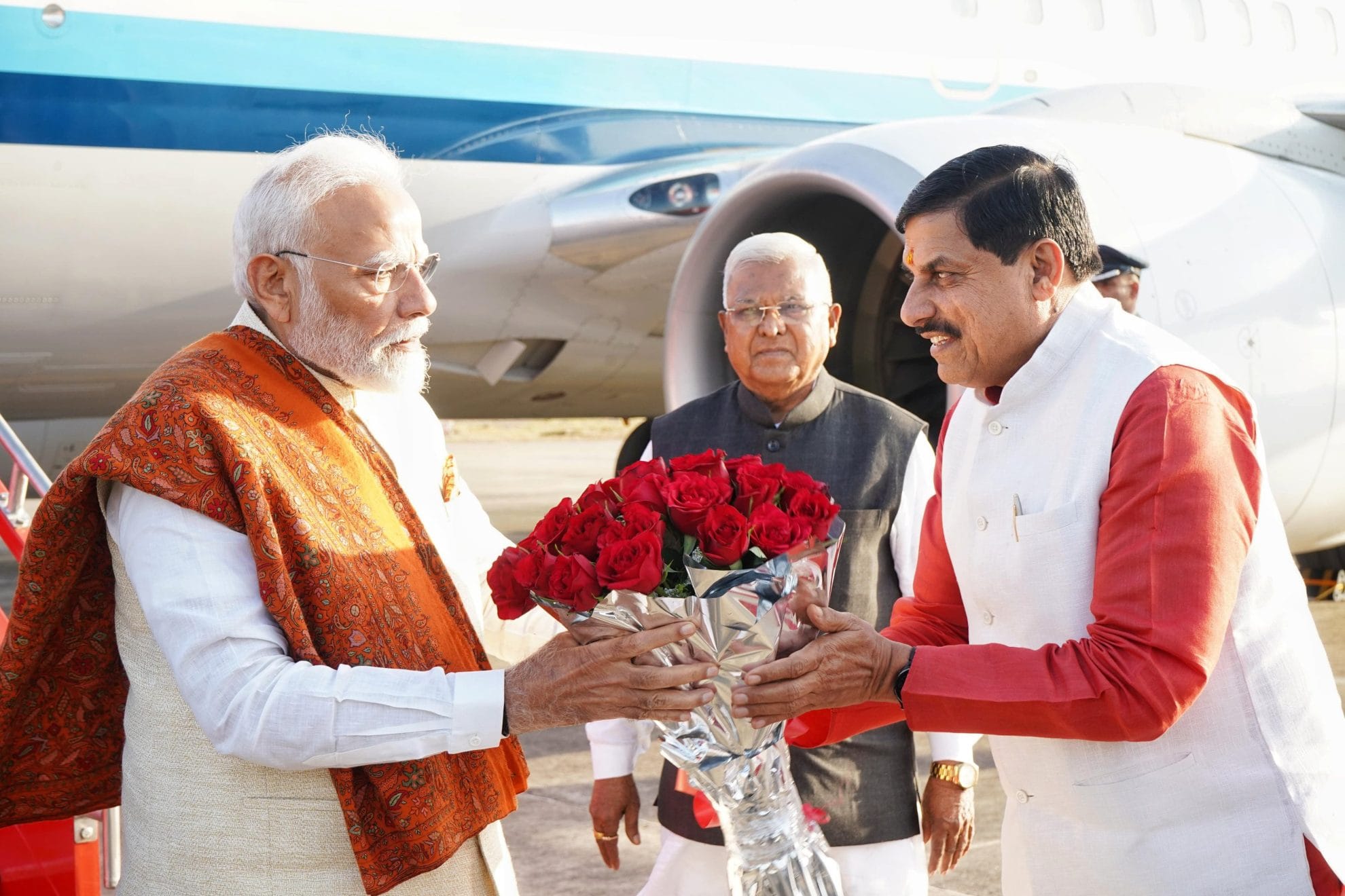 Indian Prime Minister Narendra Modi (left) with the Chief Minister of Madhya Pradesh Mohan Yadav. (DD News)