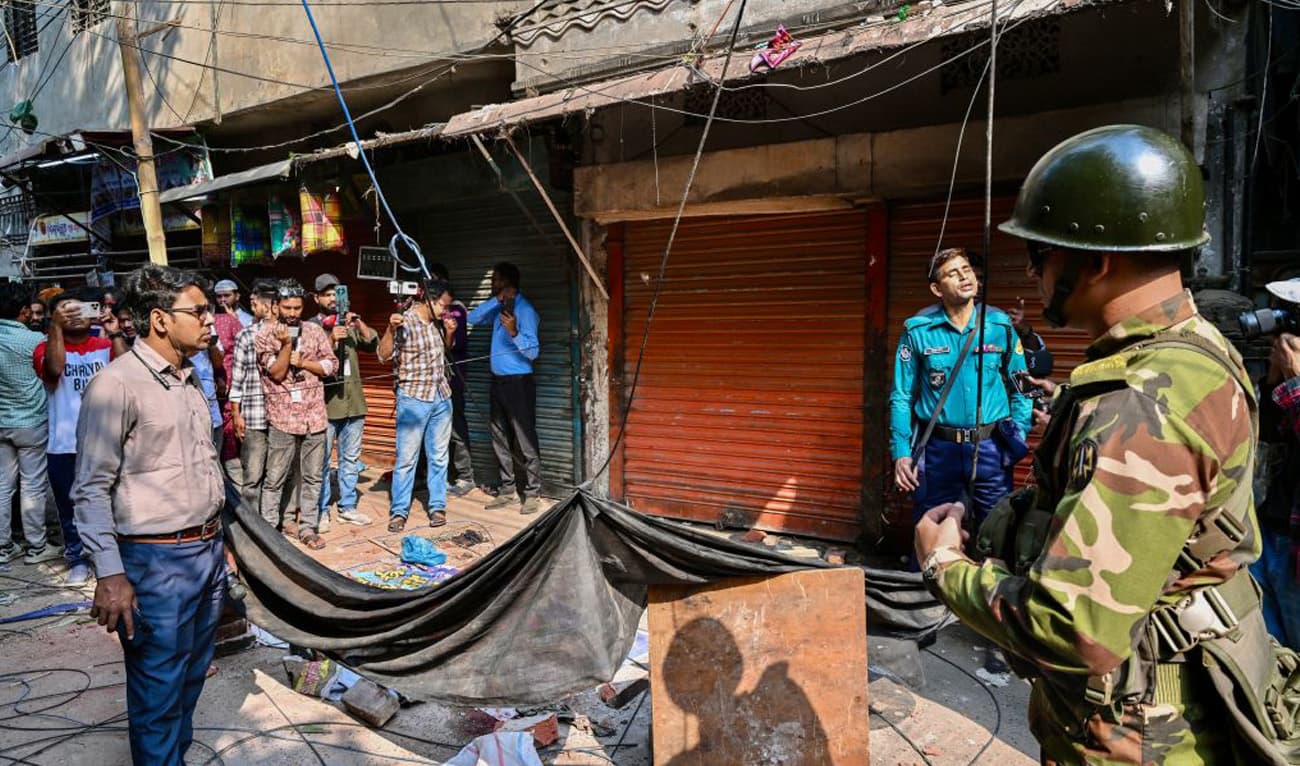 Earthquake-In-Dhaka-AFP