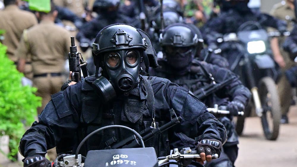 Sri Lanka deploys troops after prison riot