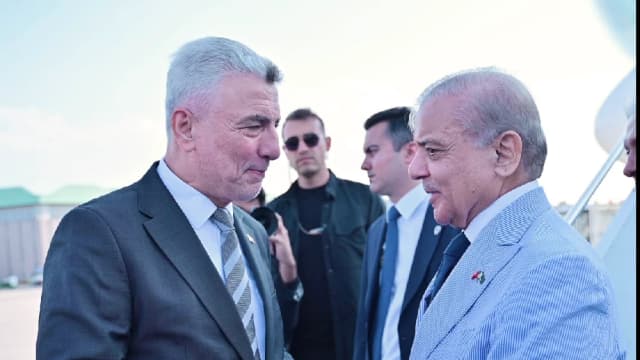 Upon Pakistan PM's arrival at Atatürk Airport, the prime minister was received by Türkiye’s Minister of Trade, Professor Dr. Ömer Bolat, Pakistan’s Ambassador to Türkiye Dr. Yousaf Junaid, and senior officials from the Turkish Foreign Ministry and the Pak