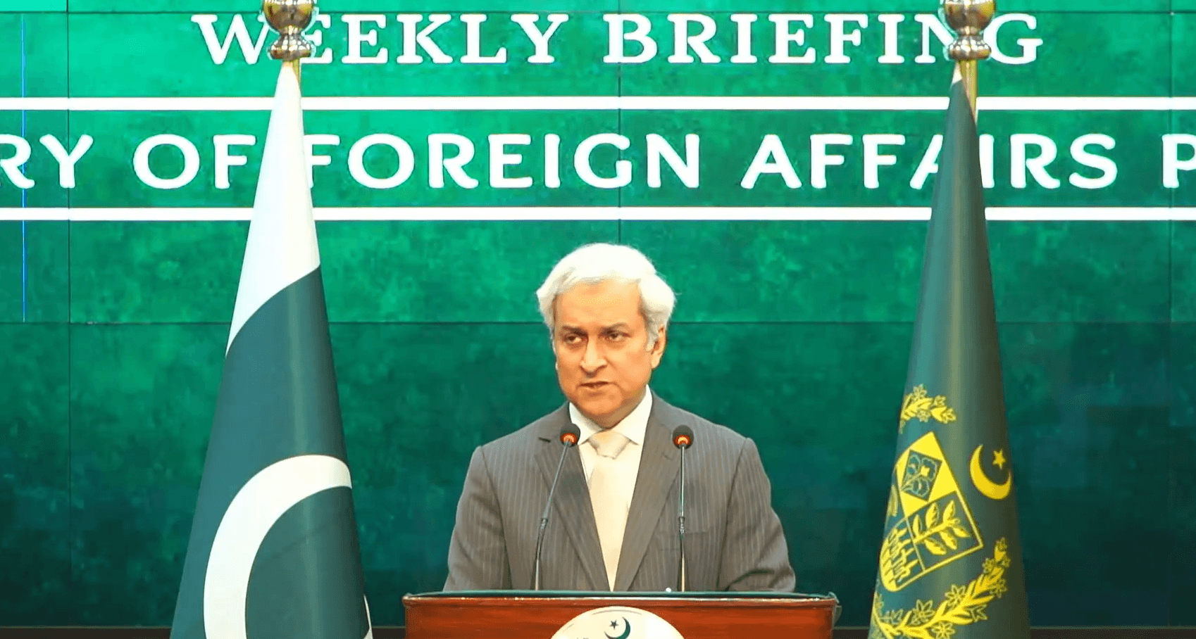 Pakistan’s Ministry of Foreign Affairs spokesperson Tahir Andrabi speaks during a weekly press briefing in Islamabad, May 14, 2026. (MOFA/X)