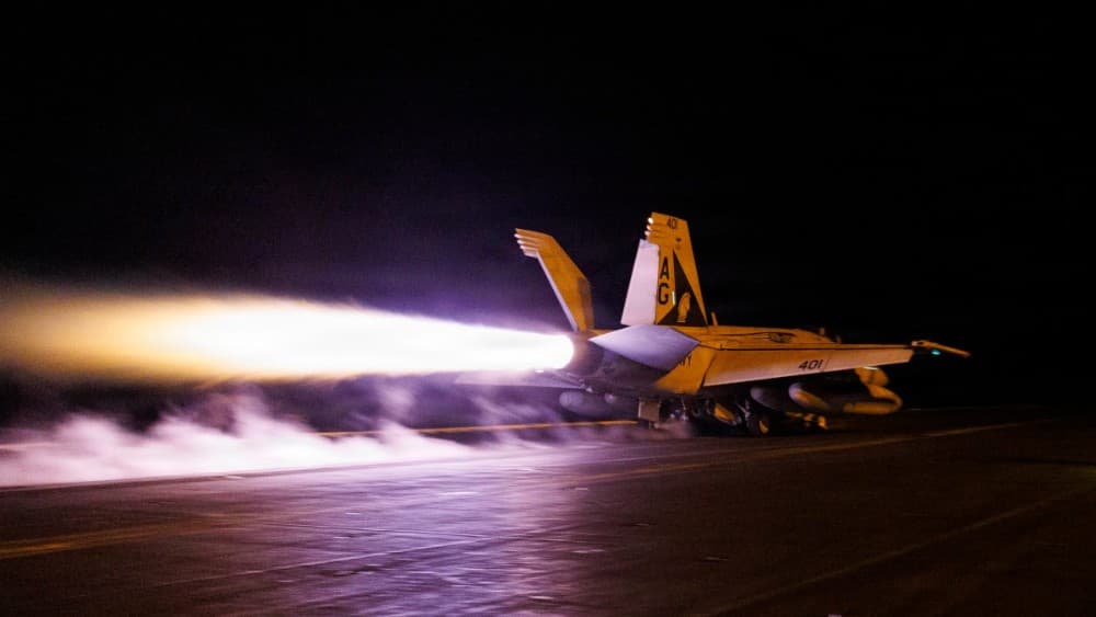 US military launches 'powerful' retaliatory strikes on Iran