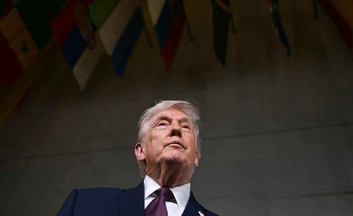 Trump signals restraint amid tensions as Pakistan, Iran urge diplomacy