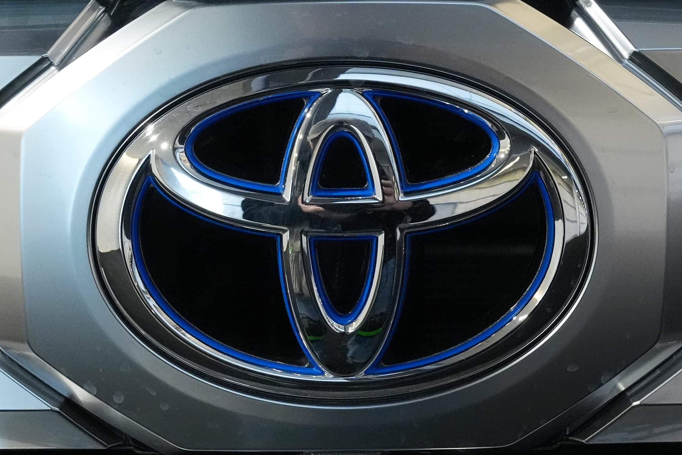 Toyota recalls nearly 400,000 Tundras and Sequoias due to malfunctioning camera