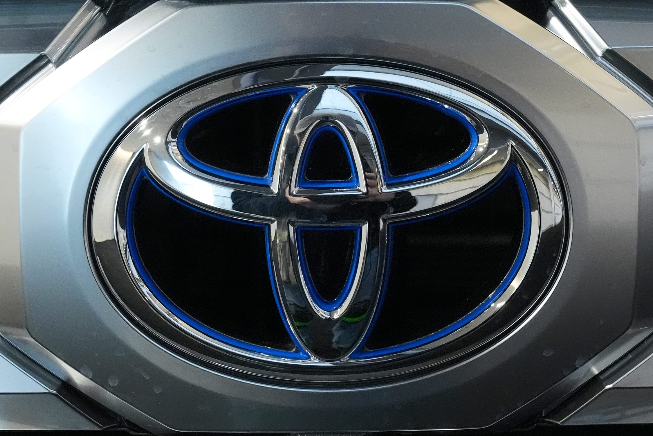 Toyota recalls nearly 400,000 Tundras and Sequoias due to malfunctioning camera