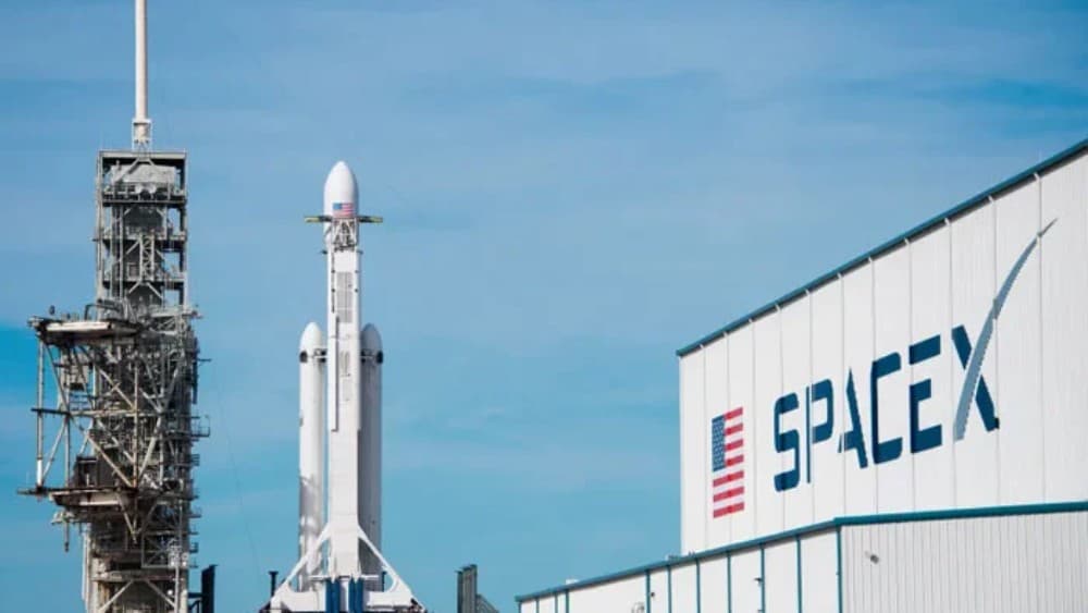 This image shows the SpaceX Falcon Heavy resting on Pad 39A at the Kennedy Space Center in Florida (File/AFP)