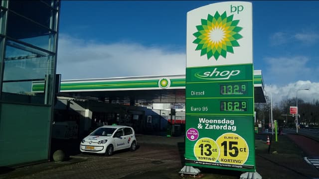 Crisis pays: BP posts first quarter $3.2B profit