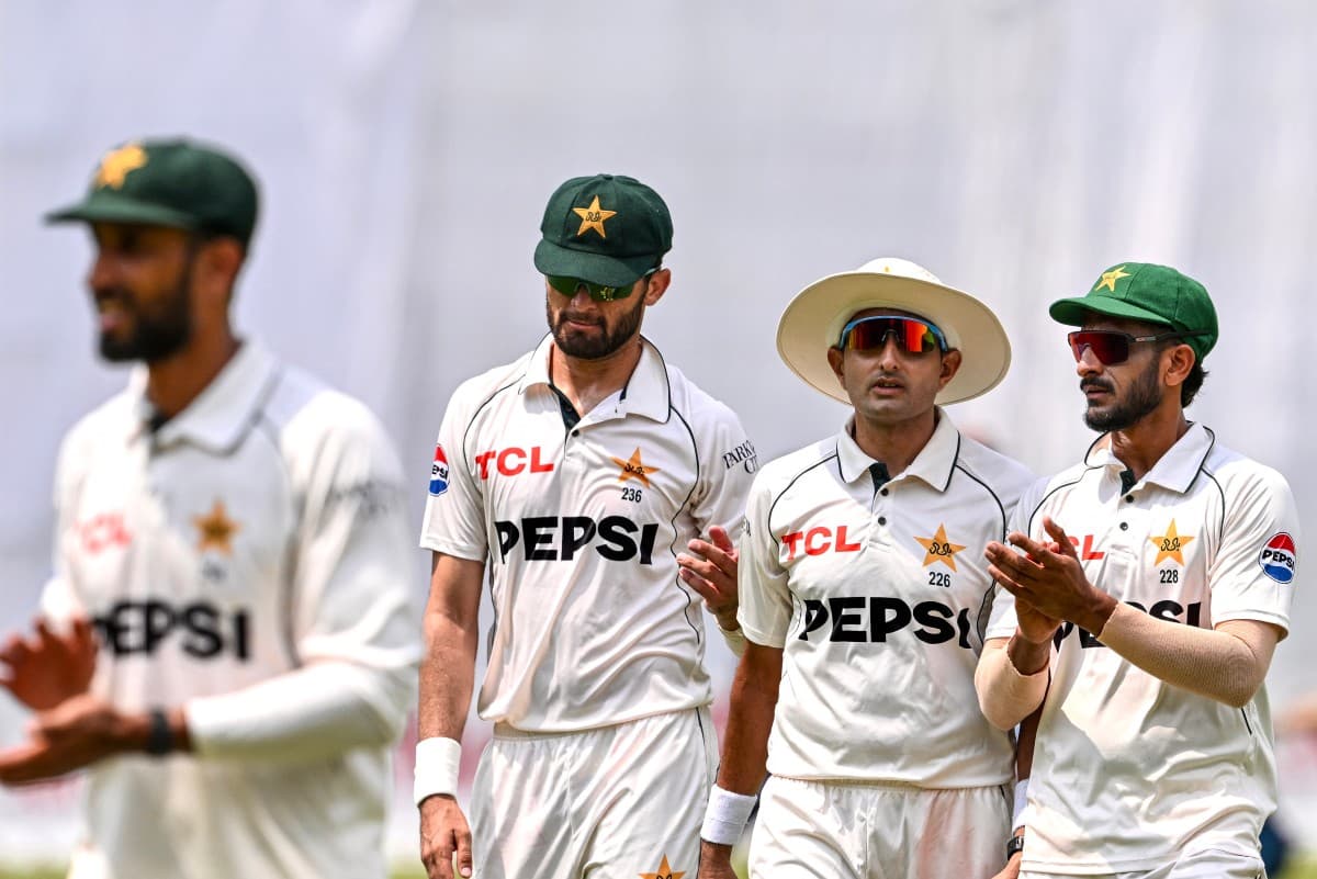 Abbas takes five wickets to put Pakistan ahead in Bangladesh Test