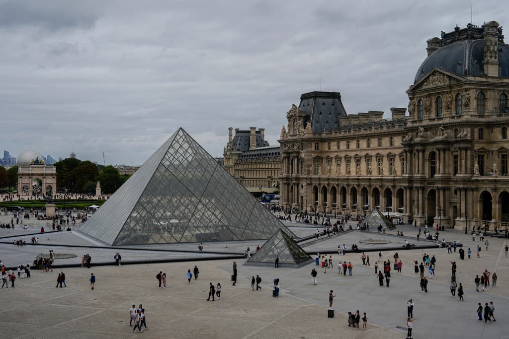 Louvre museum