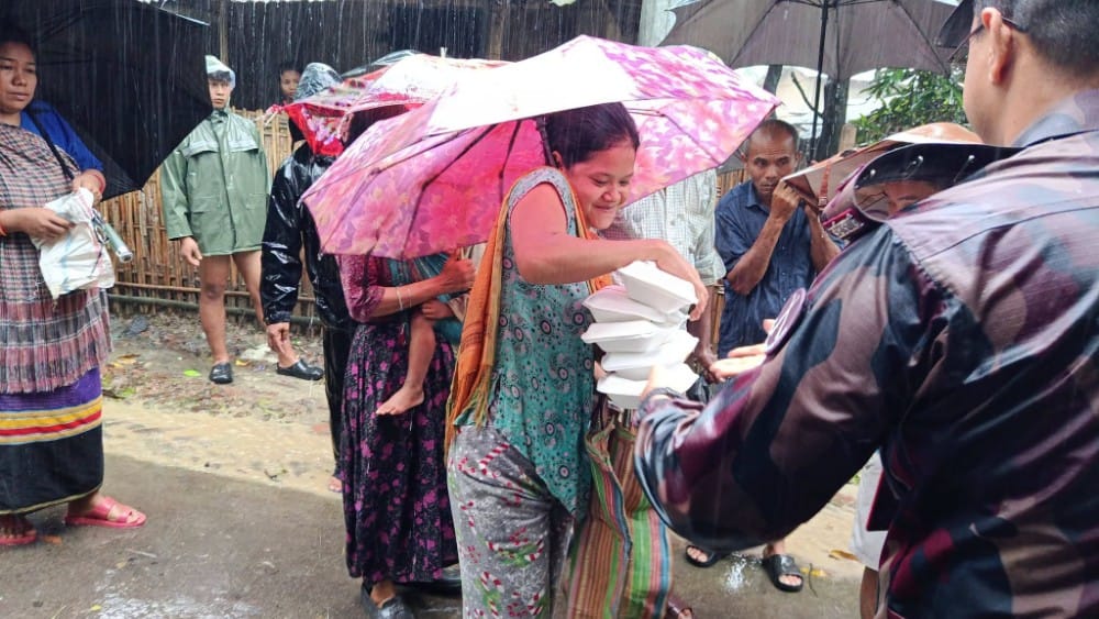 Border Guard Bangladesh distributed essential food supplies among affected families in Bandarban (Photo: X/@BGB_GOV_BD)