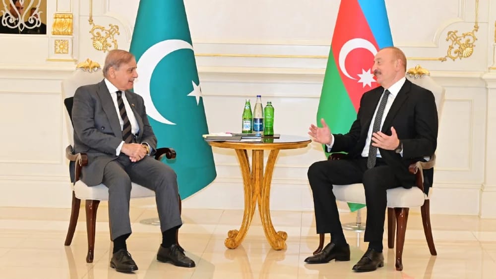Prime Minister Shehbaz Sharif meets with President of Azerbaijan Illham Aliyev; Chief of the Army Staff Field Marshal Syed Asim Munir is also present (Friday, November 7, 2025). (File photo: Handout/PMO)