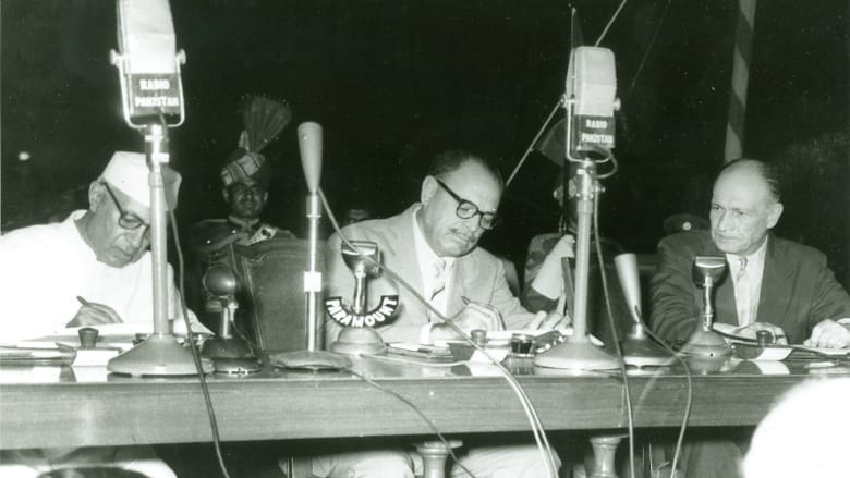 Signing of the Indus Waters Treaty on 19 September 1960, with the Indian Prime Minister Jawaharlal Nehru (left), Pakistani President Ayub Khan (center), and World Bank Vice President Sir William Iliff (right). (World Bank)